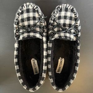 Minnetonka black and white checkered moccasin